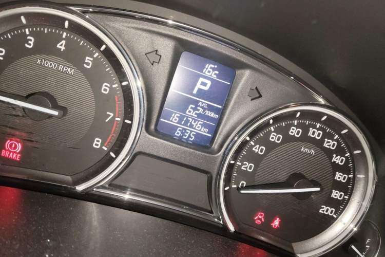 Used Suzuki Alivio 2015 1.6L Automatic Enjoyment Model Odometer Close Up