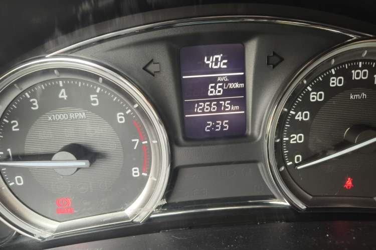 Used Suzuki Alivio 2015 1.6L Manual Comfort Model Odometer Close Up