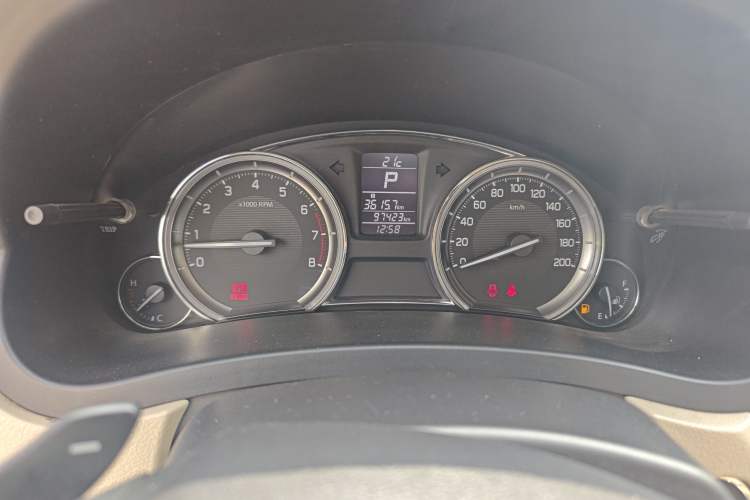Used Suzuki Alivio 2015 1.6L Automatic Enjoyment Model Odometer Close Up