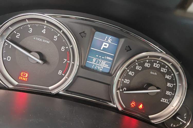 Used Suzuki Alivio 2015 1.6L Automatic Luxury Model Odometer Close Up