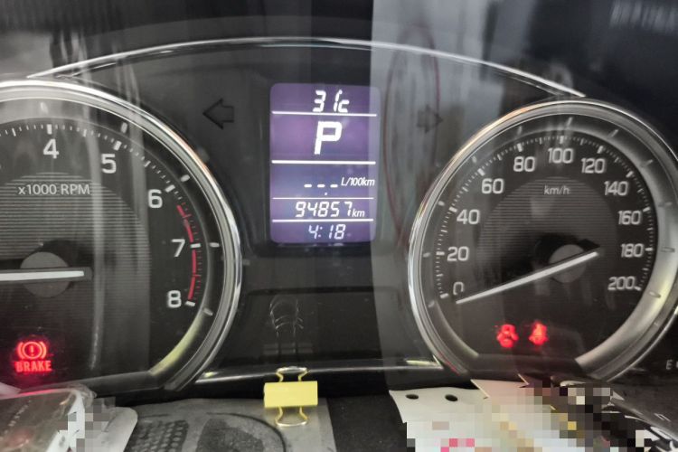 Used Suzuki Alivio 2015 1.6L Automatic Enjoyment Model Odometer Close Up
