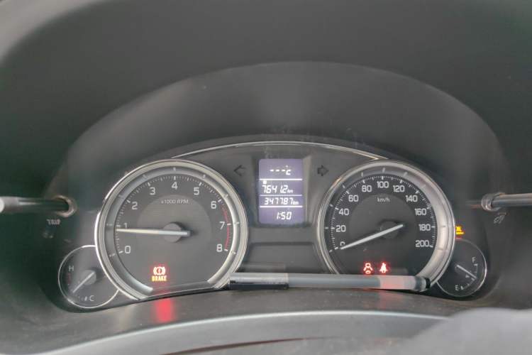 Used Suzuki Alivio 2015 1.6L Manual Comfort Model Odometer Close Up