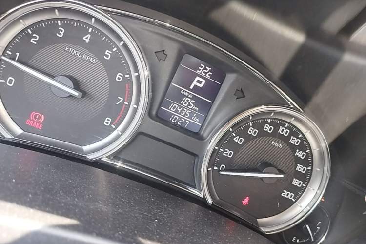 Used Suzuki Alivio 2015 1.6L Automatic Enjoyment Model Odometer Close Up