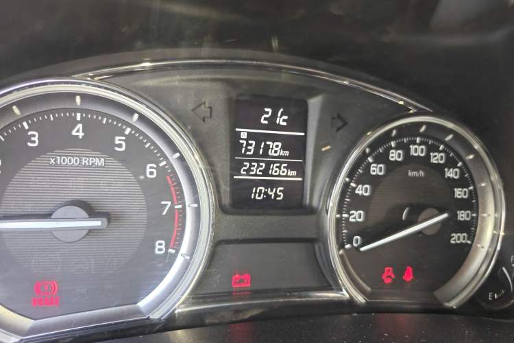 Used Suzuki Alivio 2015 1.6L Manual Comfort Model Odometer Close Up