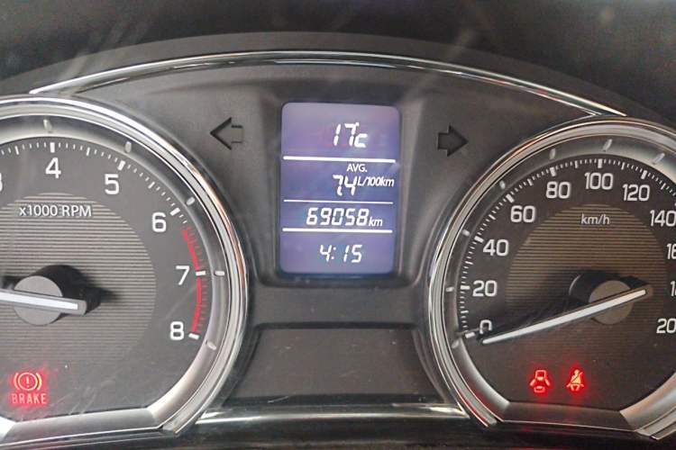 Used Suzuki Alivio 2015 1.6L Manual Comfort Model Odometer Close Up