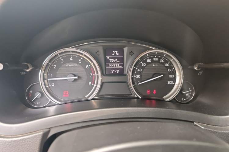 Used Suzuki Alivio 2015 1.6L Manual Comfort Model Odometer Close Up