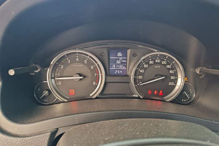 Used Suzuki Alivio 2015 1.6L Manual Comfort Model Odometer Close Up