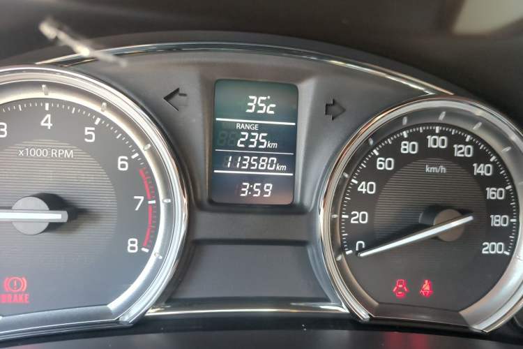 Used Suzuki Alivio 2015 1.6L Manual Comfort Model Odometer Close Up