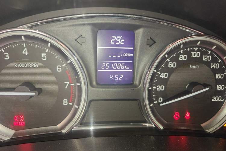 Used Suzuki Alivio 2015 1.6L Manual Comfort Model Odometer Close Up