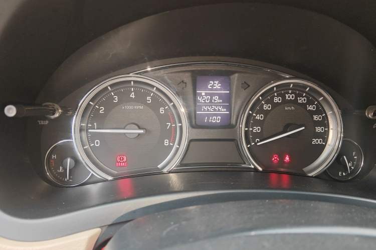 Used Suzuki Alivio 2015 1.6L Manual Comfort Model Odometer Close Up