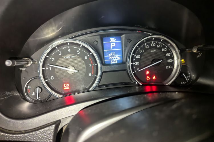 Used Suzuki Alivio 2015 1.6L Automatic Enjoyment Model Odometer Close Up