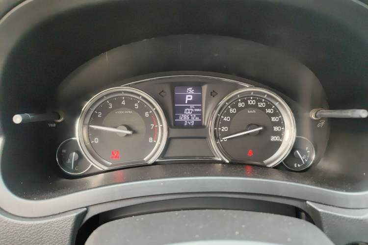 Used Suzuki Alivio 2015 1.6L Automatic Enjoyment Model Odometer Close Up