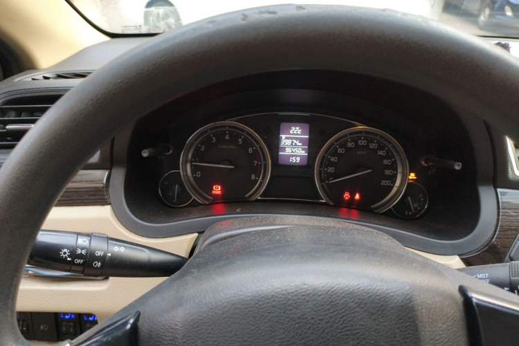 Used Suzuki Alivio 2015 1.6L Manual Comfort Model Odometer Close Up