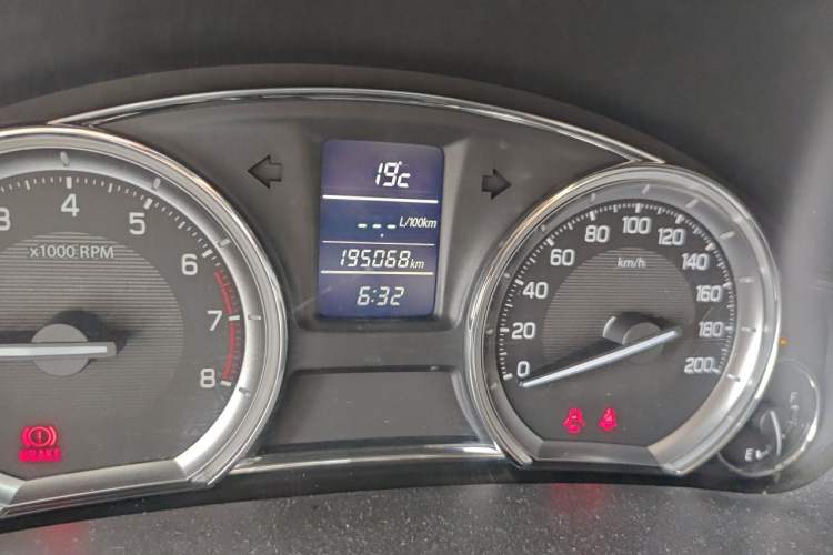 Used Suzuki Alivio 2015 1.6L Manual Comfort Model Odometer Close Up