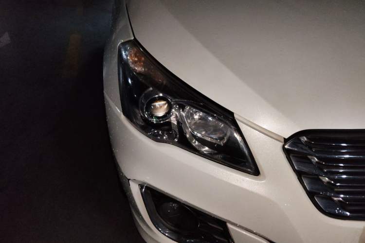 Used Suzuki Alivio 2015 1.6L Automatic Enjoyment Model Right Front Headlight