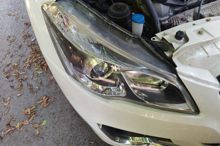 Used Suzuki Alivio 2015 1.6L Manual Enjoyment Model Right Front Headlight