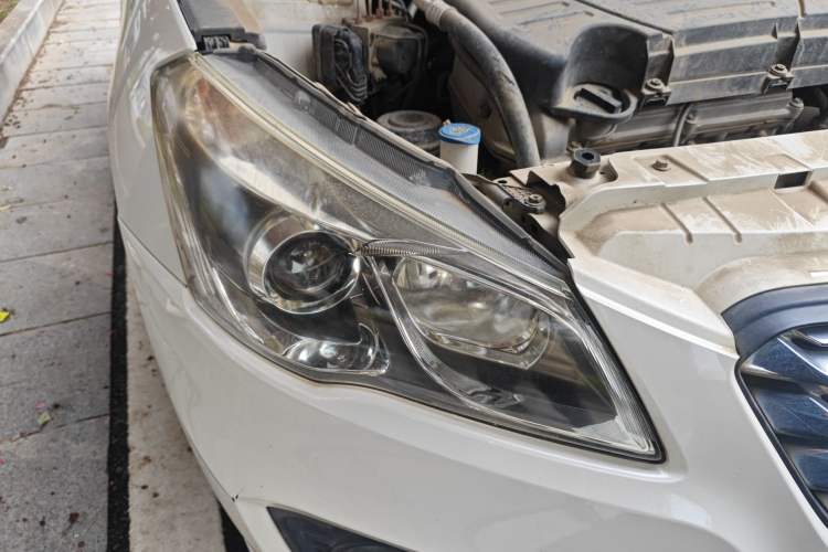 Used Suzuki Alivio 2015 1.6L Automatic Comfort Model Right Front Headlight