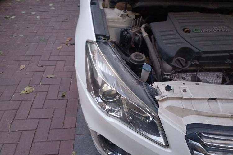 Used Suzuki Alivio 2015 1.6L Automatic Enjoyment Model Right Front Headlight