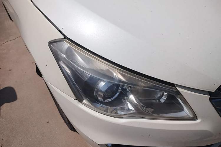 Used Suzuki Alivio 2015 1.6L Automatic Enjoyment Model Right Front Headlight