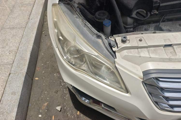 Used Suzuki Alivio 2015 1.6L Automatic Enjoyment Model Right Front Headlight