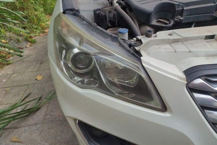 Used Suzuki Alivio 2015 1.6L Automatic Enjoyment Model Right Front Headlight