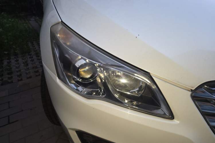 Used Suzuki Alivio 2015 1.6L Manual Comfort Model Right Front Headlight