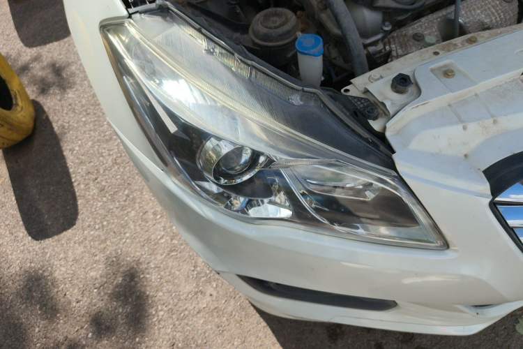 Used Suzuki Alivio 2015 1.6L Manual Comfort Model Right Front Headlight