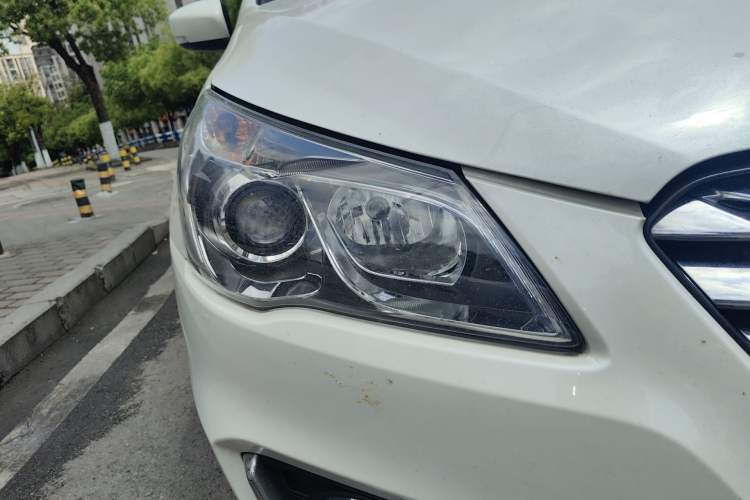 Used Suzuki Alivio 2015 1.6L Manual Enjoyment Model Right Front Headlight