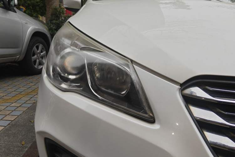 Used Suzuki Alivio 2015 1.6L Manual Comfort Model Right Front Headlight