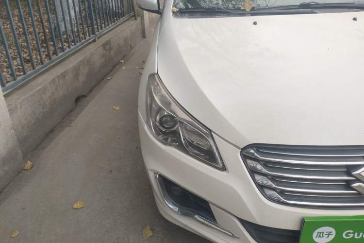 Used Suzuki Alivio 2015 1.6L Automatic Enjoyment Model Right Front Headlight