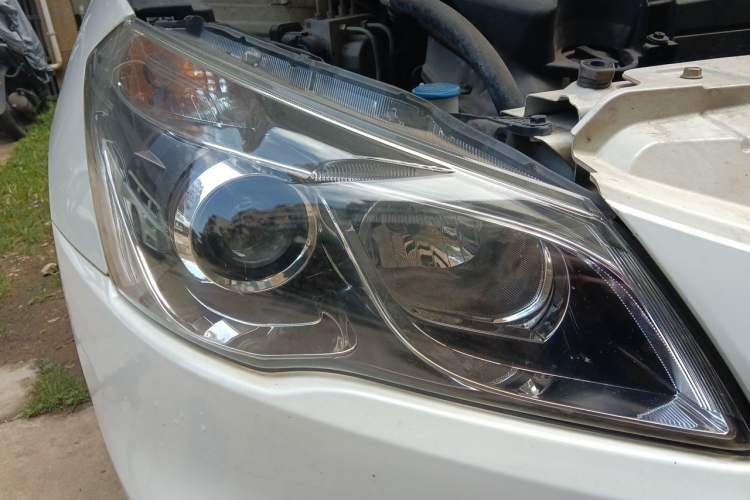 Used Suzuki Alivio 2015 1.6L Manual Enjoyment Model Right Front Headlight