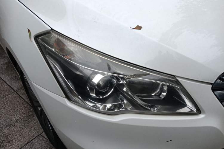 Used Suzuki Alivio 2015 1.6L Automatic Luxury Model Right Front Headlight
