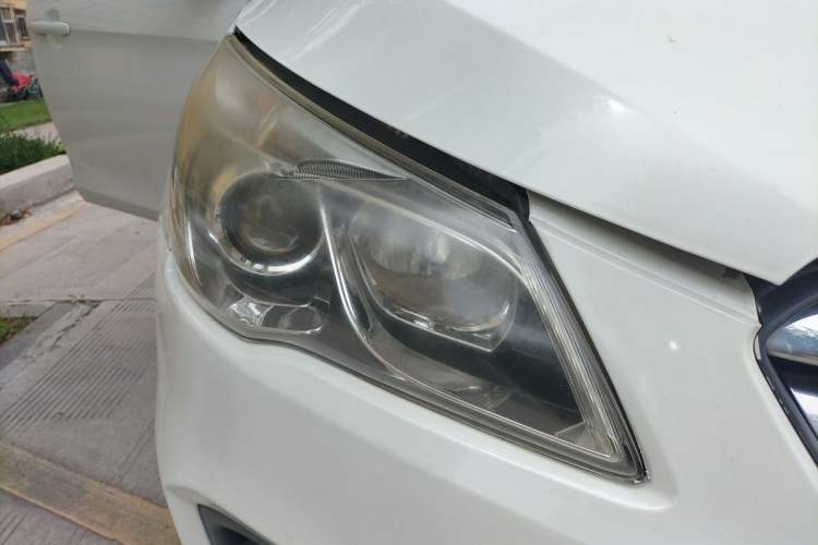 Used Suzuki Alivio 2015 1.6L Manual Comfort Model Right Front Headlight
