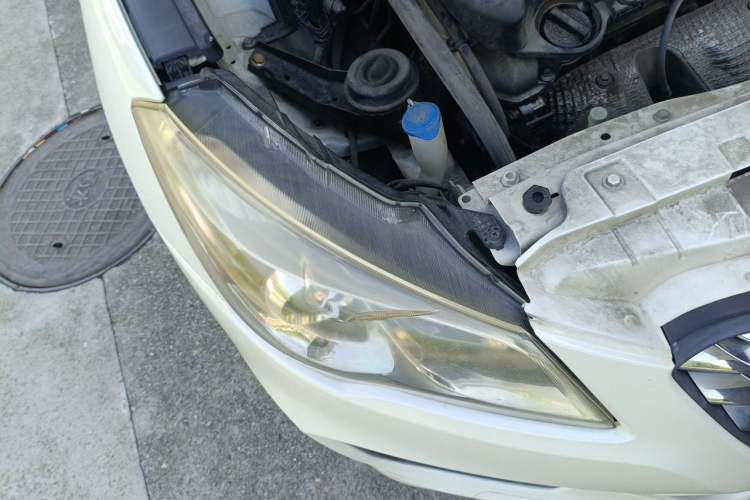 Used Suzuki Alivio 2015 1.6L Manual Comfort Model Right Front Headlight