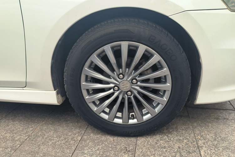 Used Suzuki Alivio 2015 1.6L Automatic Enjoyment Model Right Front Wheel Hub