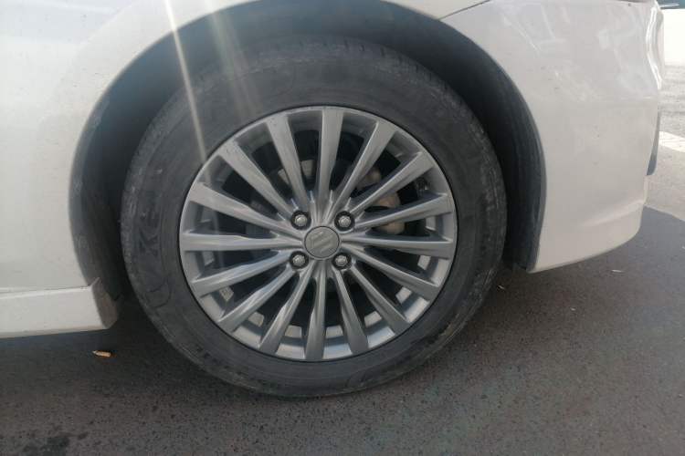 Used Suzuki Alivio 2015 1.6L Manual Enjoyment Model Right Front Wheel Hub