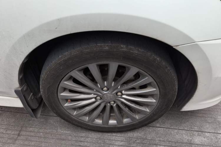 Used Suzuki Alivio 2015 1.6L Automatic Enjoyment Model Right Front Wheel Hub