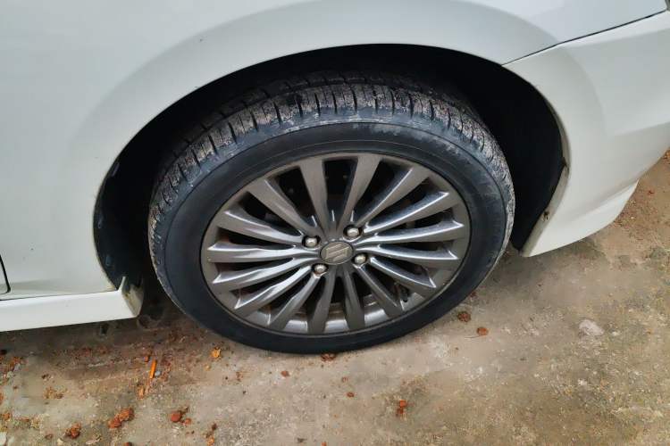 Used Suzuki Alivio 2015 1.6L Automatic Enjoyment Model Right Front Wheel Hub