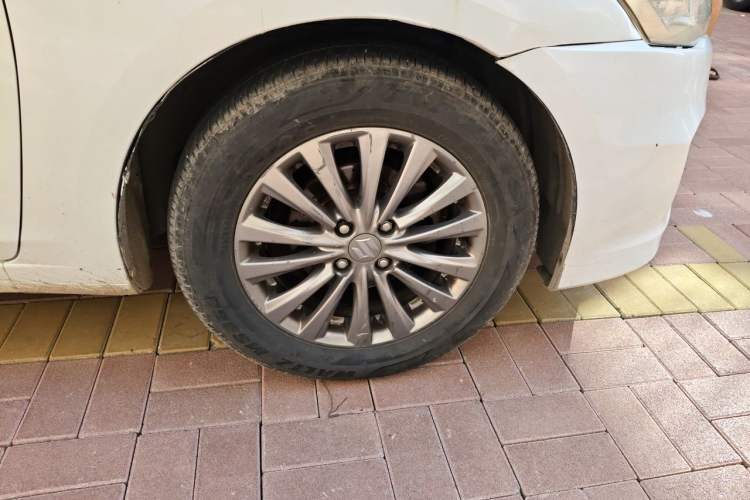 Used Suzuki Alivio 2015 1.6L Manual Enjoyment Model Right Front Wheel Hub