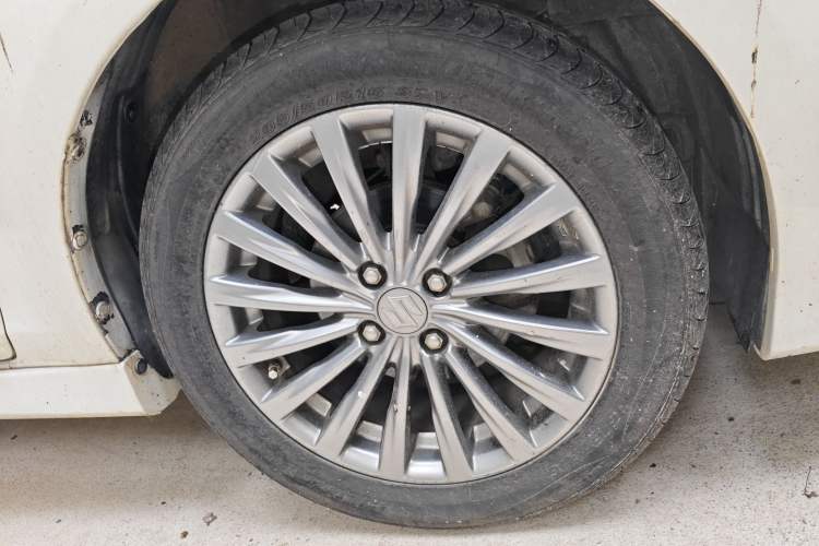 Used Suzuki Alivio 2015 1.6L Automatic Enjoyment Model Right Front Wheel Hub