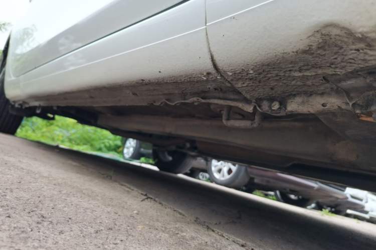 Used Suzuki Alivio 2015 1.6L Manual Comfort Model Right Side Sill