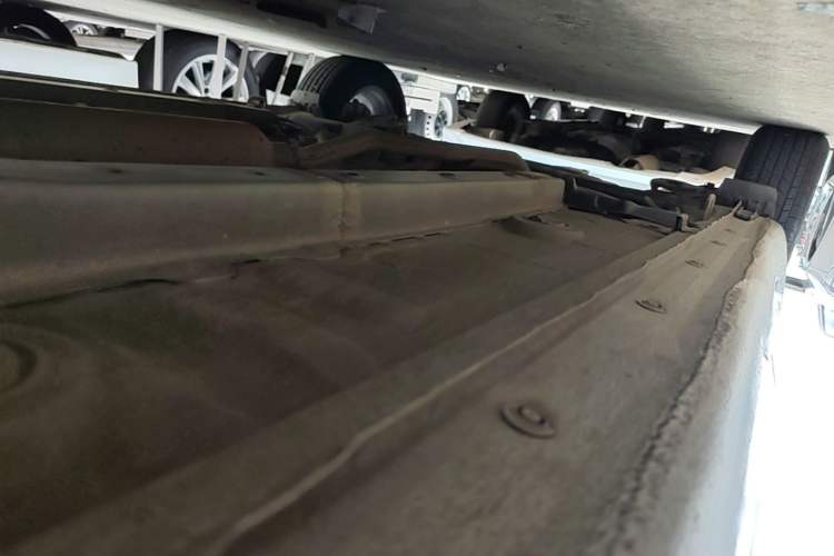 Used Suzuki Alivio 2015 1.6L Manual Comfort Model Right Side Sill