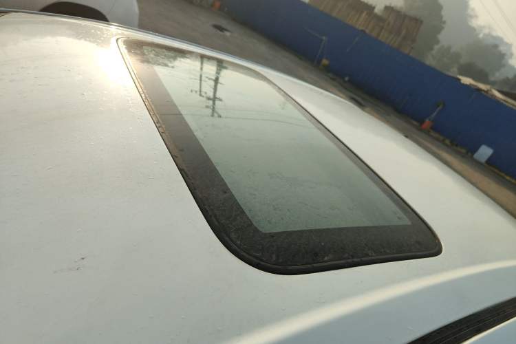 Used Suzuki Alivio 2015 1.6L Manual Enjoyment Model Roof