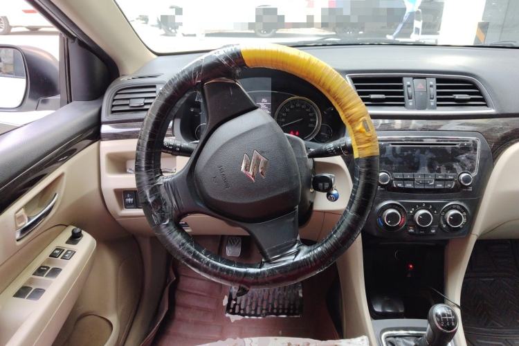 Used Suzuki Alivio 2015 1.6L Manual Comfort Model Steering Wheel
