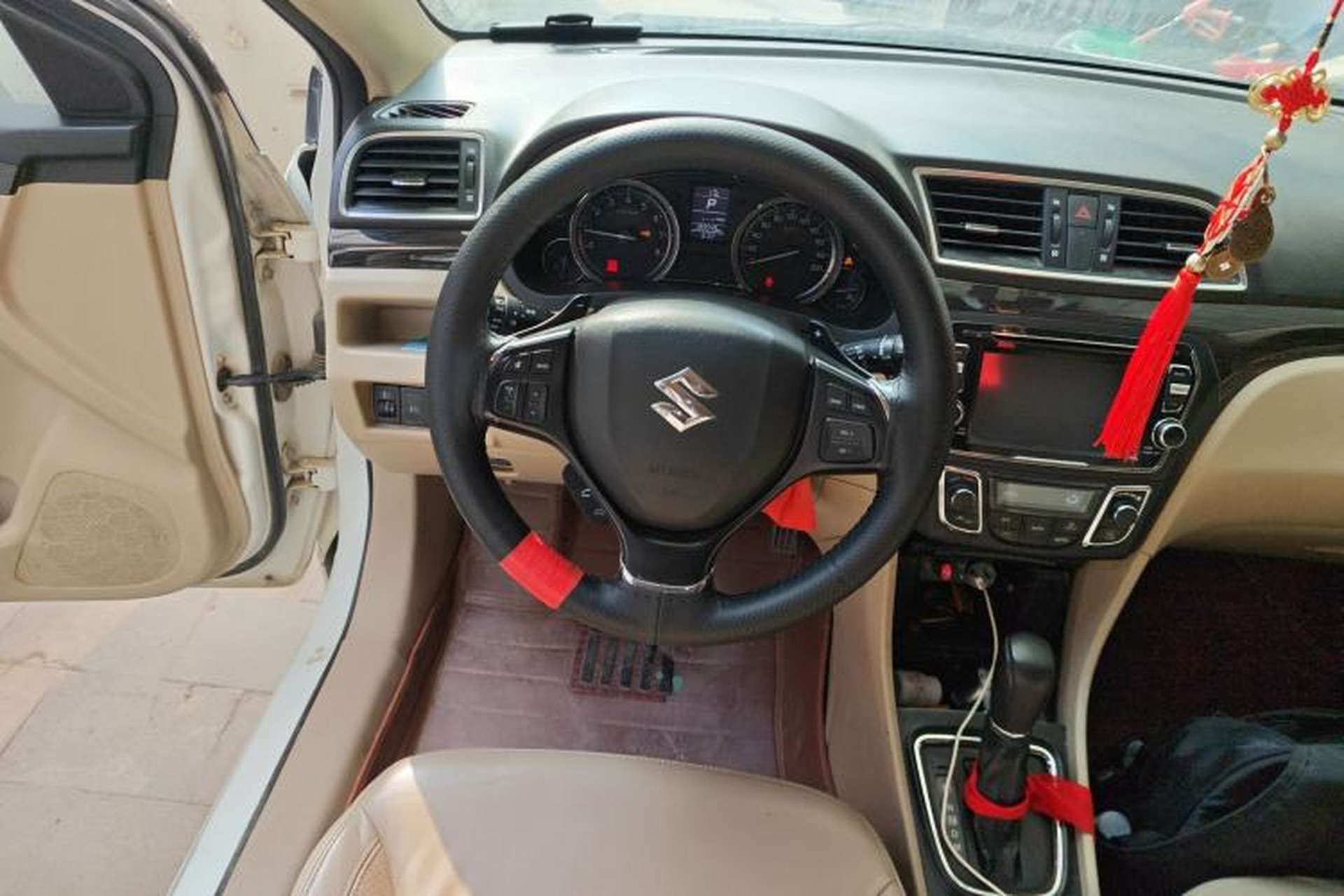 Used Suzuki Alivio 2015 1.6L Automatic Luxury Model Steering Wheel