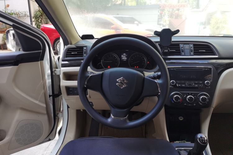 Used Suzuki Alivio 2015 1.6L Manual Comfort Model Steering Wheel