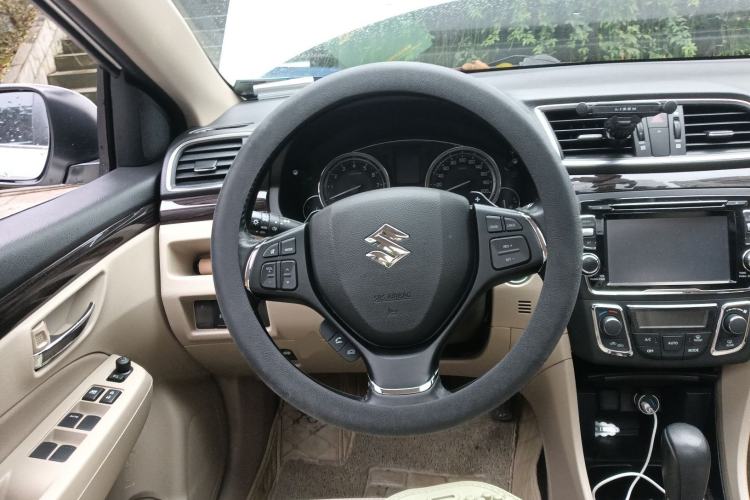 Used Suzuki Alivio 2015 1.6L Automatic Luxury Model Steering Wheel