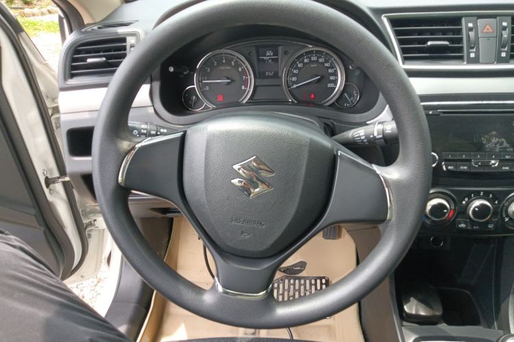 Used Suzuki Alivio 2015 1.6L Manual Comfort Model Steering Wheel