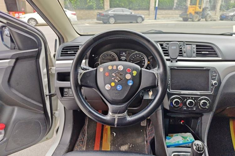 Used Suzuki Alivio 2015 1.6L Manual Comfort Model Steering Wheel