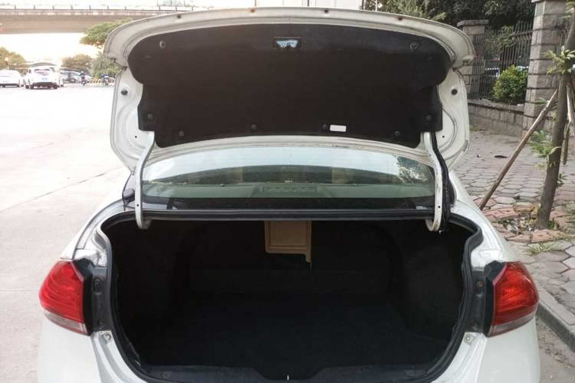 Used Suzuki Alivio 2015 1.6L Automatic Enjoyment Model Trunk